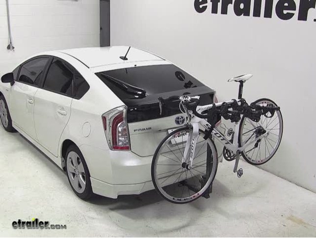 Thule Hitching Post Pro Hitch Bike Rack Review - 2012 Toyota Prius Video |  etrailer.com