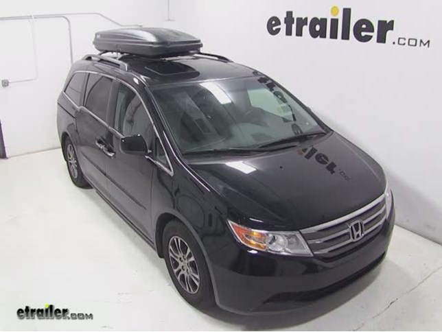 Thule Pulse Alpine Rooftop Cargo Box Review - 2012 Honda Odyssey Video |  etrailer.com