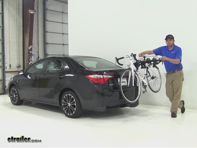Thule Hitch Bike Racks Review - 2015 Toyota Corolla Video | etrailer.com