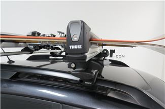 Thule SnowPack Extender Ski and Snowboard Carrier - Slide Out - 6 Pairs of  Skis or 4 Boards - Silver Thule Ski and Snowboard Racks TH7325